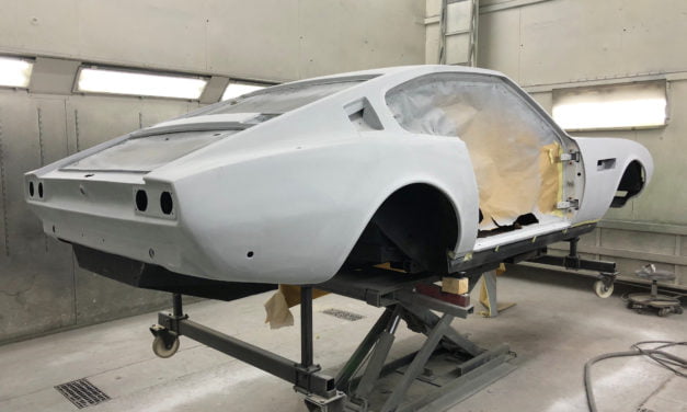 Aston Martin DBS spuitplamuur naschuren