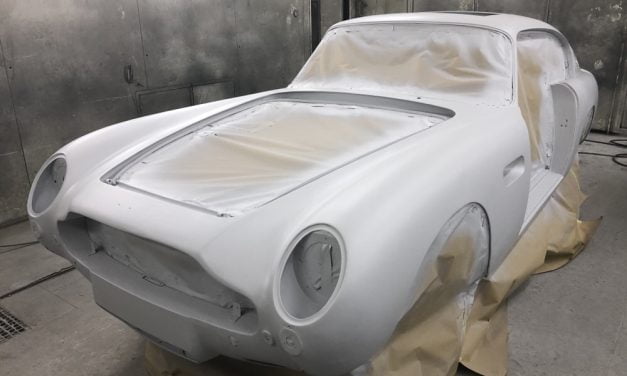 Aston Martin DB6 in de epoxy
