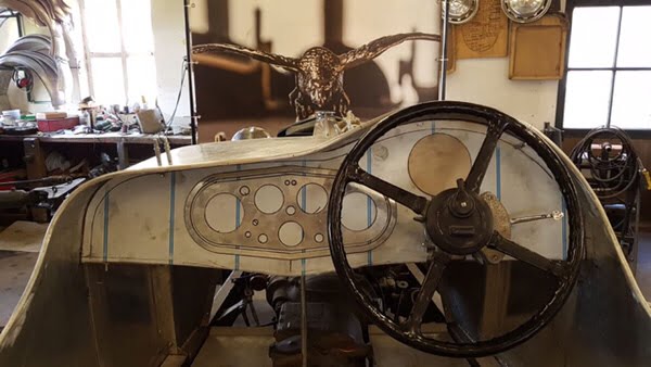 Dashboard van de Riley 12/4 Special