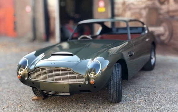 Aston Martin DB6