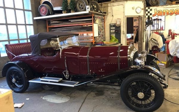 Deze Bentley in dit weekend te zien op Interclassics Maastricht hij staat op de stand van DCR