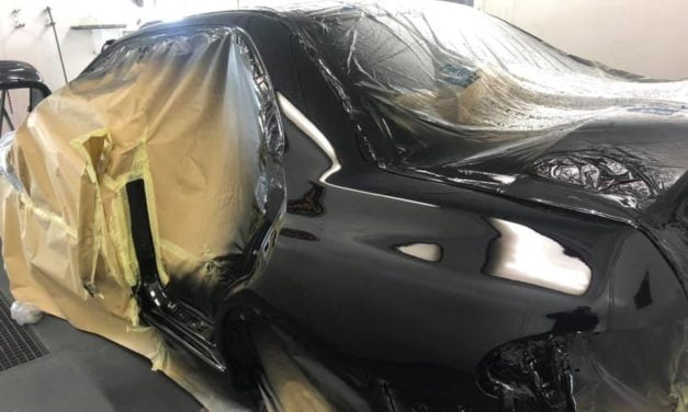 Wielranden gelast van een Subaru Impreza.
