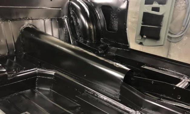 Maserati Mexico gestraald en geschoopeerd en in de epoxy gespoten, binnen/onderzijde zijn gekit en zwart  afgelakt.