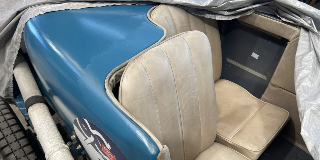 Zitgedeelte van de Bugatti aangepast.